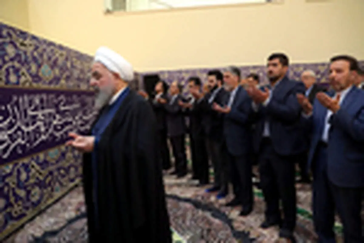 میهمانان ویژه فرهنگی و هنری در جلسه با روحانی