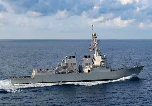 ناوشکن ضدموشکی آمریکا وارد بندر ایلات شد