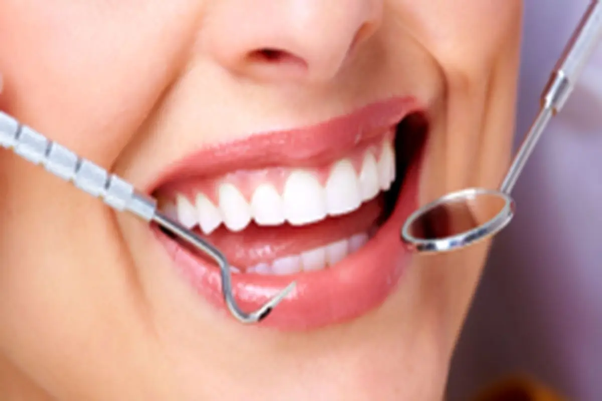 ترکیبی ساده برای داشتن دندانهایی سفید