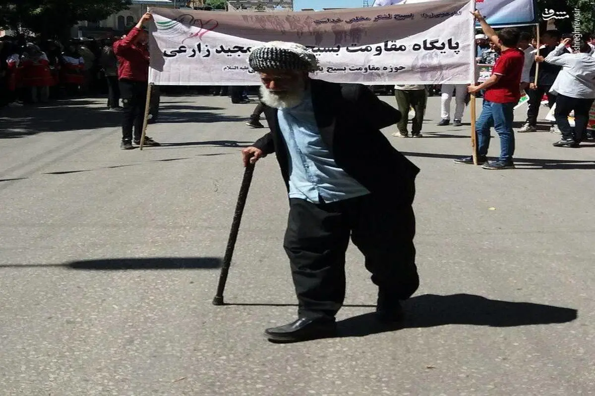 پیرمرد ۱۰۹ ساله در راهپیمایی روز قدس +عکس