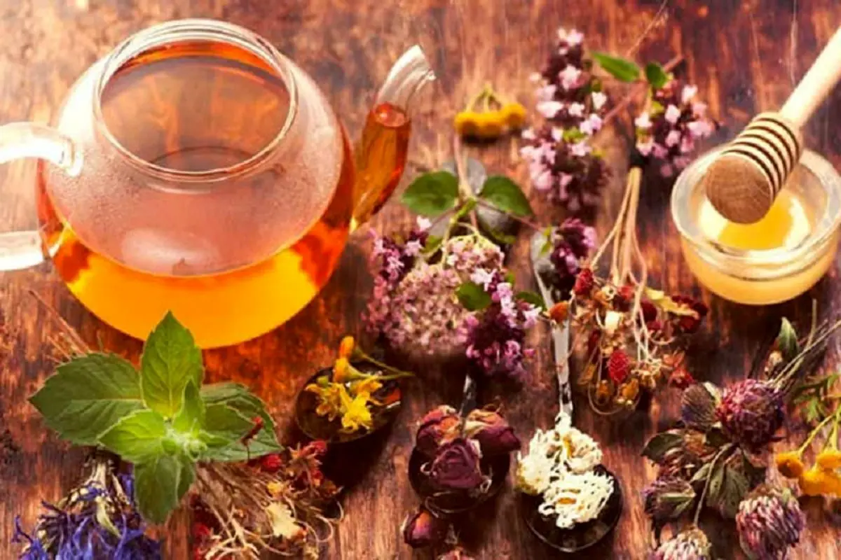 چه نوع چای برای گلودرد خوب است؟
