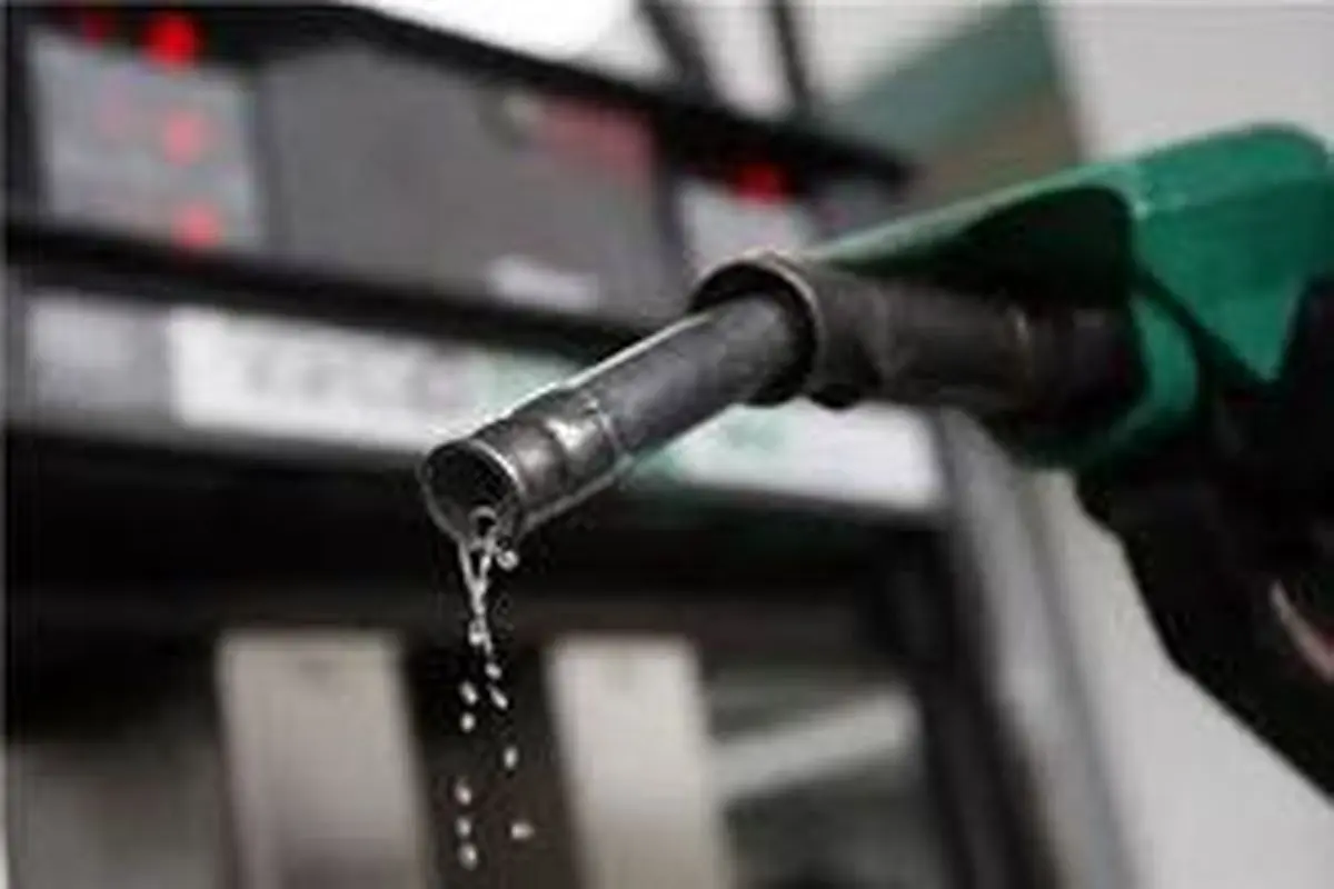 وزیر کشور: عرضه بنزین ۵ هزار تومانی در بازارچه‌های مرزی