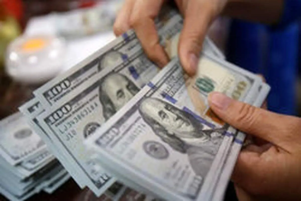 سقوط قیمت دلار در بازار آزاد ادامه دارد؟