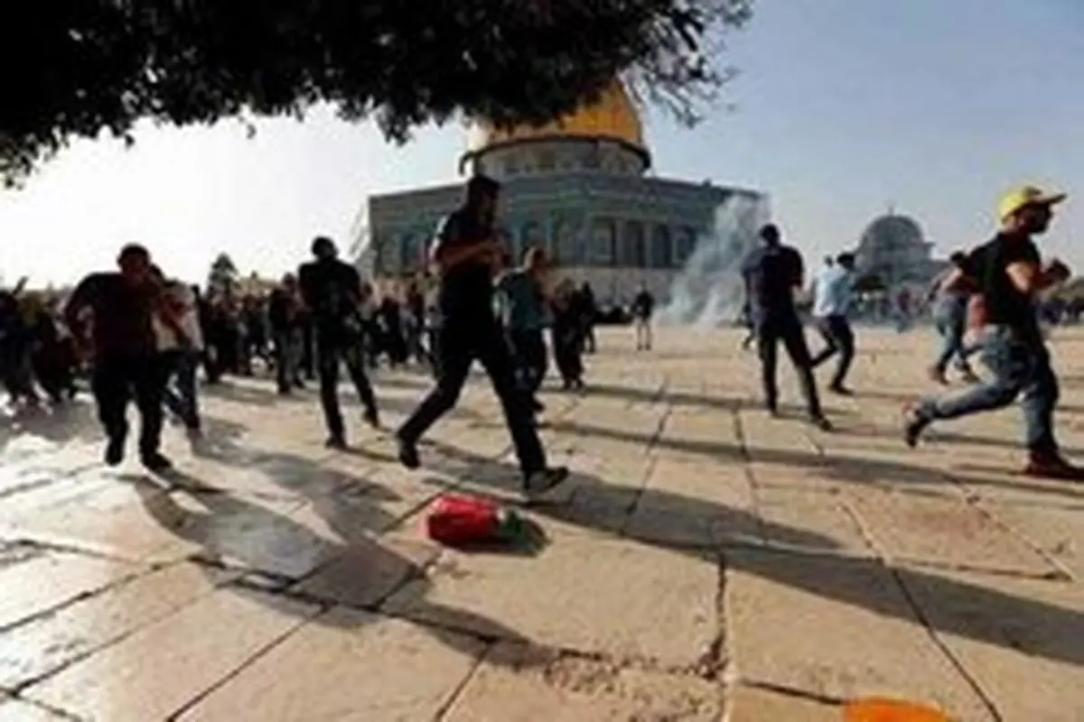 مجروحیت ۴۵ فلسطینی در حمله نظامیان صهیونیست به مسجد الاقصی