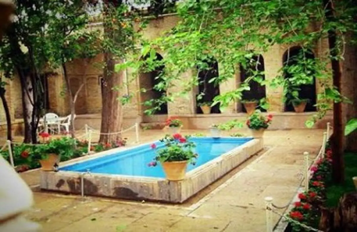 فطریه میهمان در شب عید فطر