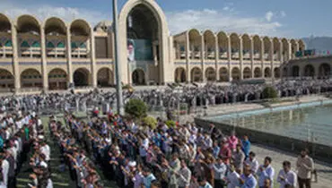نماز عید سعید فطر به امامت مقام معظم رهبری اقامه شد