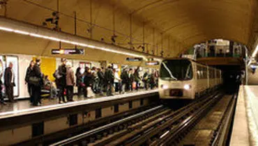 حبس شدن قطار مسافربری در تونلی در پاریس