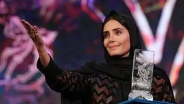 استایل ماخوذ به حیای الناز شاکردوست در یک اکران مردمی