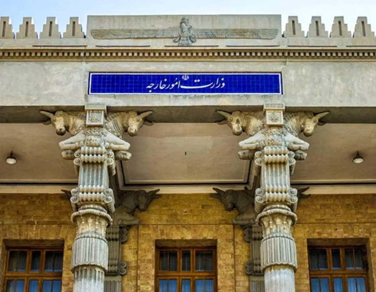 سفیر بریتانیا به وزارت خارجه احضار شد / عراقچی از دستور کار برای ترک برجام خبر داد