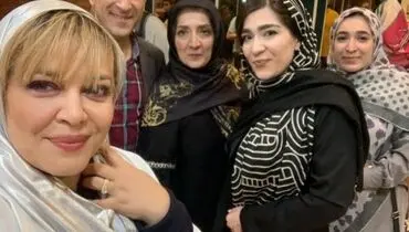 سلفی بهاره رهنما با فک و فامیلش