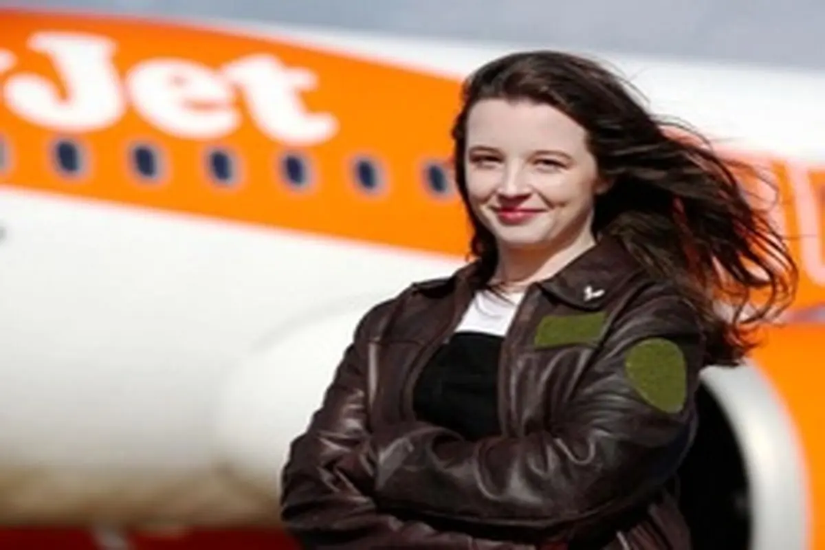 جوان‌ترین خلبان زن جهان کیست؟