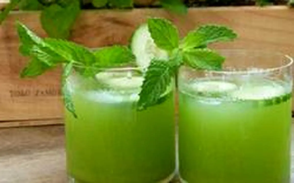 روش تهیه نوشیدنی تابستانه “شربت سکنجبین و خیار” با طعم عالی