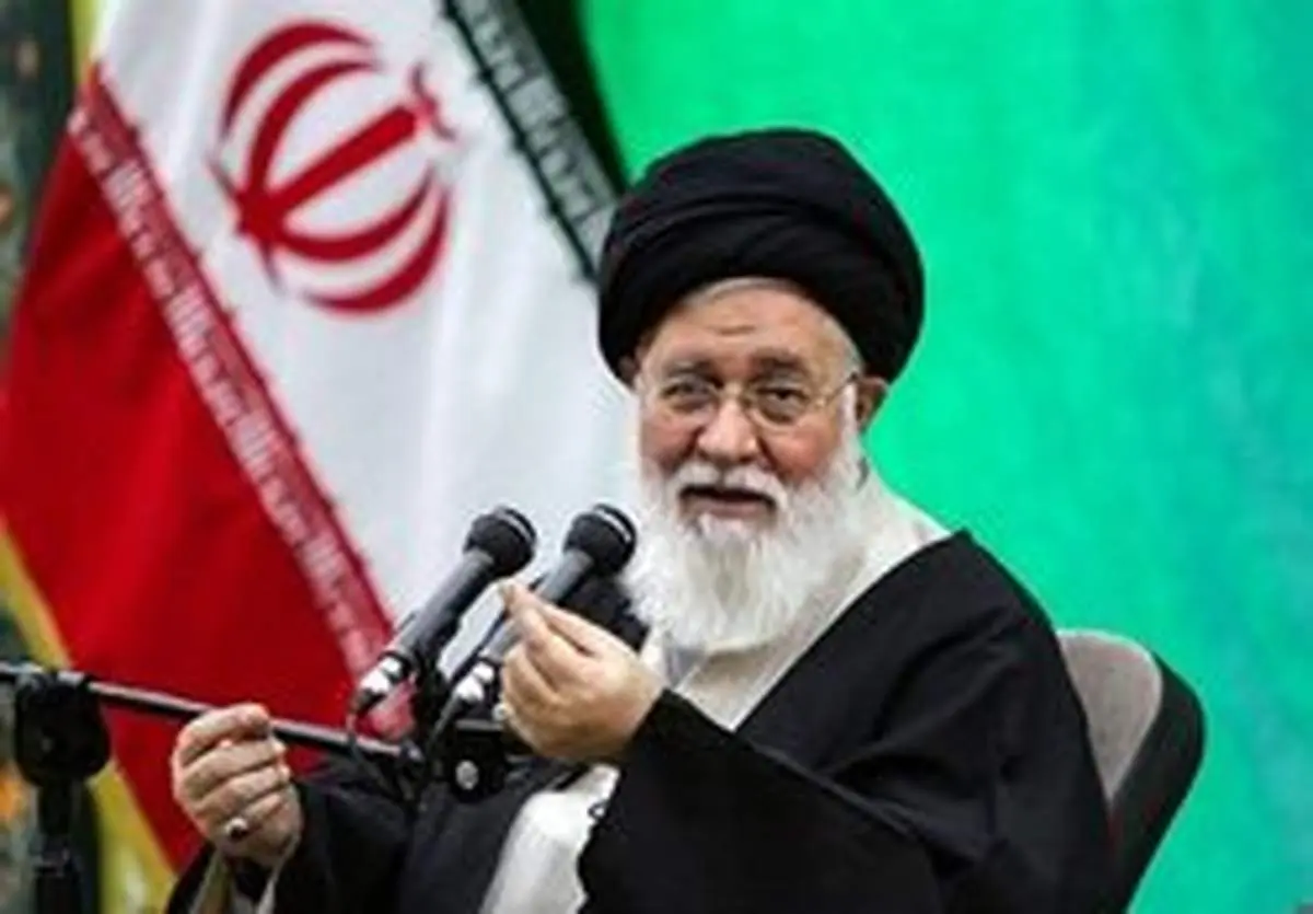 علم الهدی: آمریکا به دنبال از بین بردن حج و مکه است