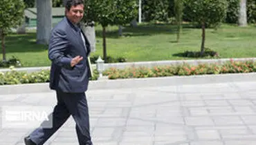 همتی: روی تجارت با روس‌ها حساب باز کردیم