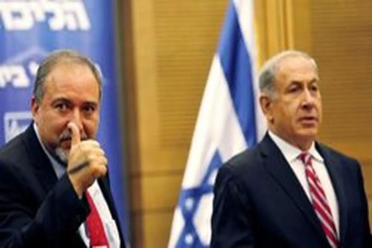 لیبرمن نتانیاهو را به همکاری با احزاب عربی متهم کرد