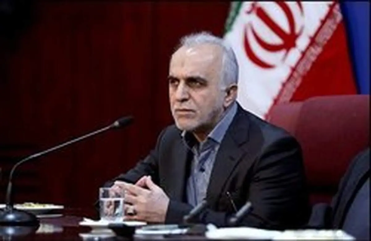 دژپسند: قیمت دلار هشت هزار تومان می‌شود
