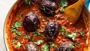 خورش کاری بادمجان یک خورش گیاهی پر ادویه