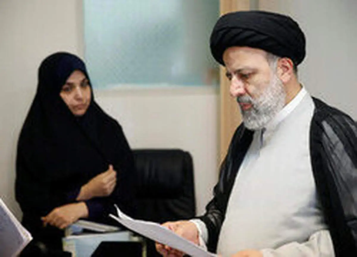 رئیسی: پوشش متهمان زن نباید لزوما چادر باشد