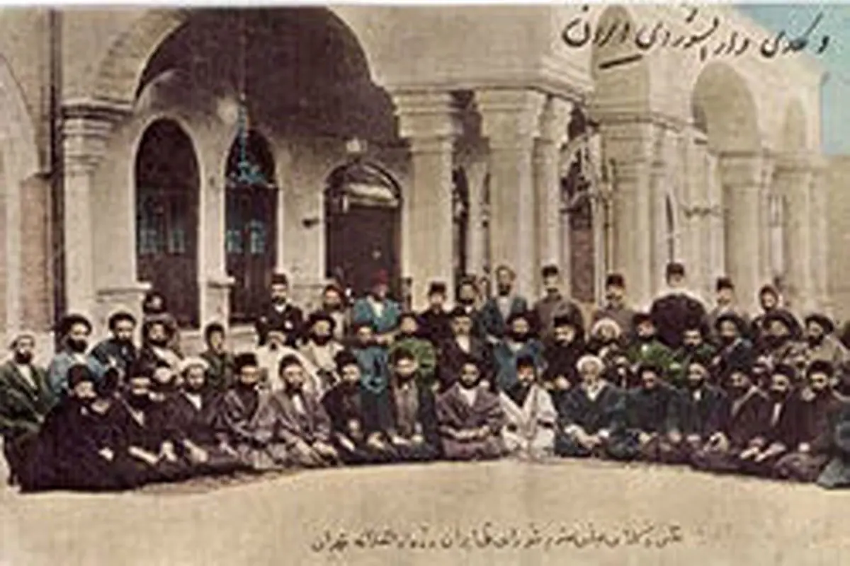 ۱۱۱ سال از بهتوپبستن مجلس گذشت
