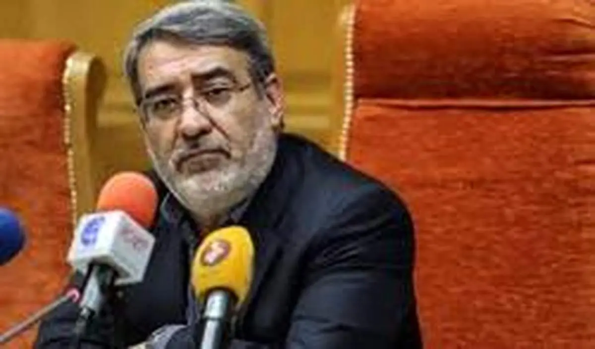وزیر کشور: ۵ میلیون تن کالا در بنادر وجود دارد