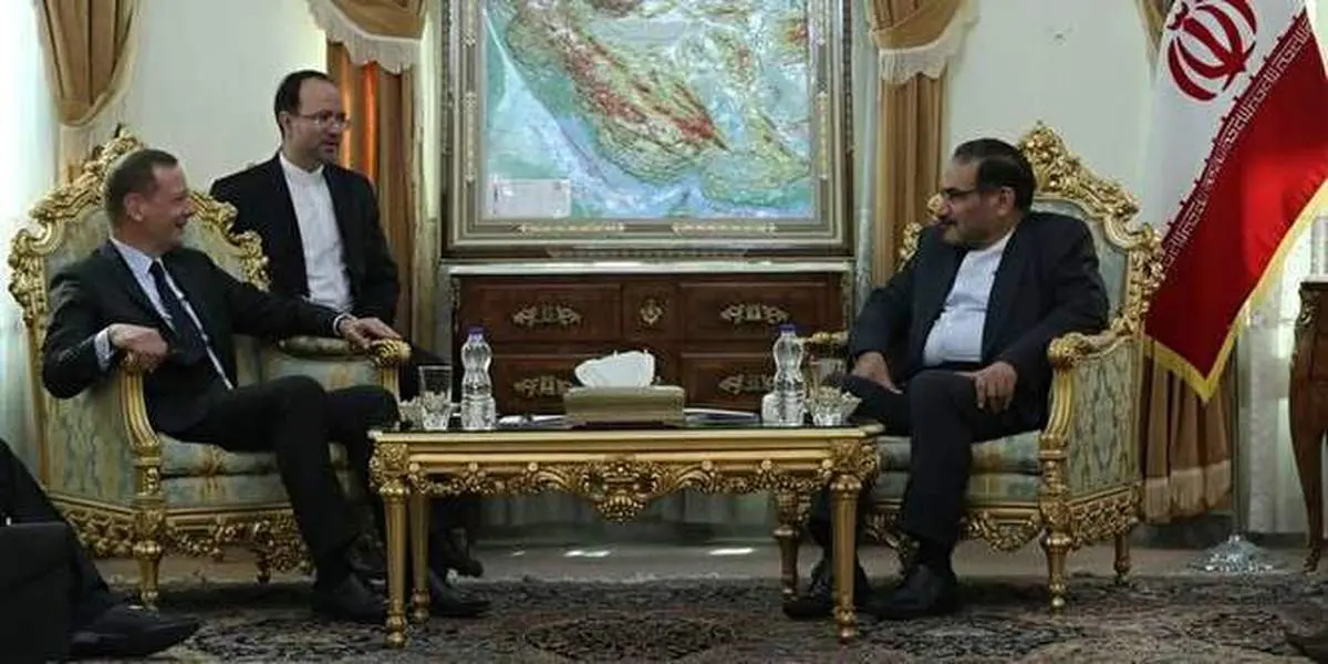 شمخانی: کاهش تعهدات هسته‌ای راهبرد غیرقابل تغییر ایران است/ 
بون: مکرون به دنبال آتش‌بس در جنگ اقتصادی آمریکا علیه ایران است
