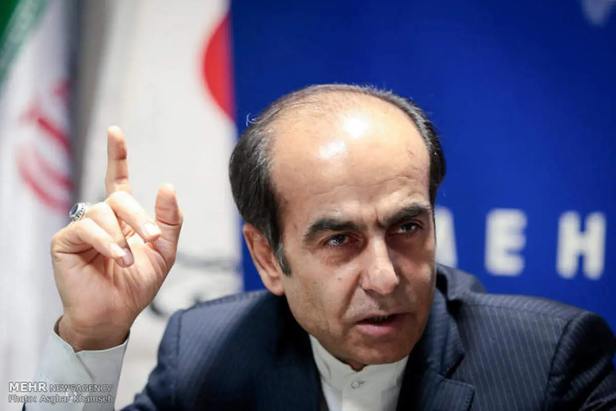 افرادی که شجاعت عبور از تحریمها را ندارند باید استعفا دهند