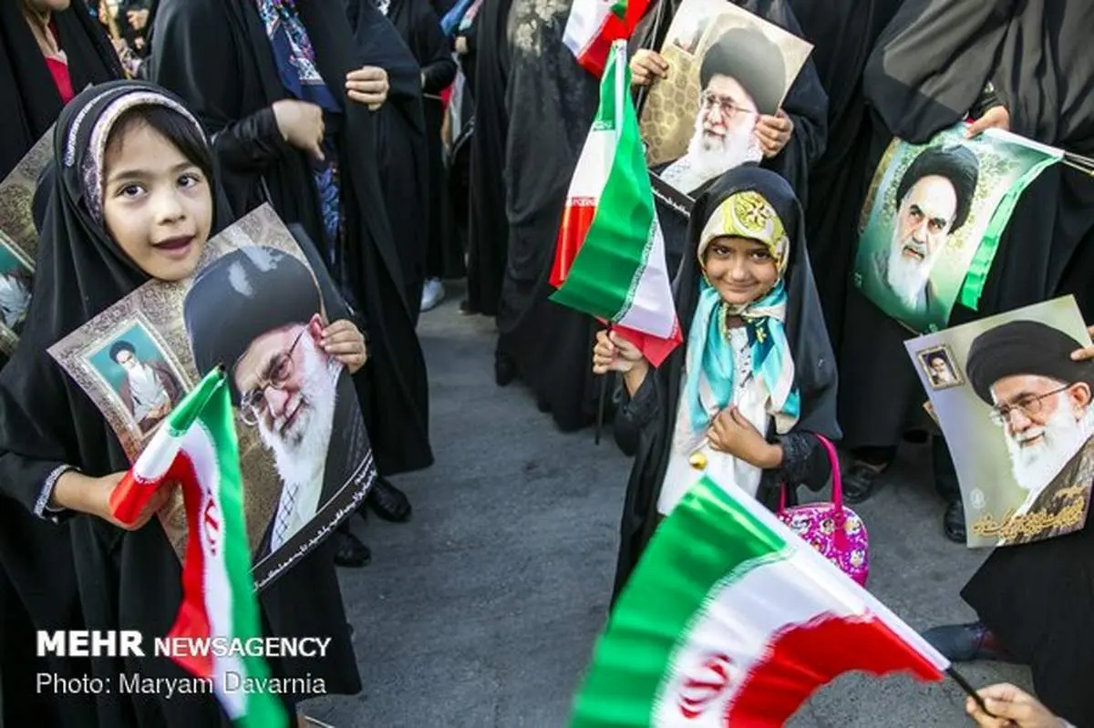دشمنان حجاب بانوان ایرانی را نشانه گرفتهاند / باید هوشیار بود