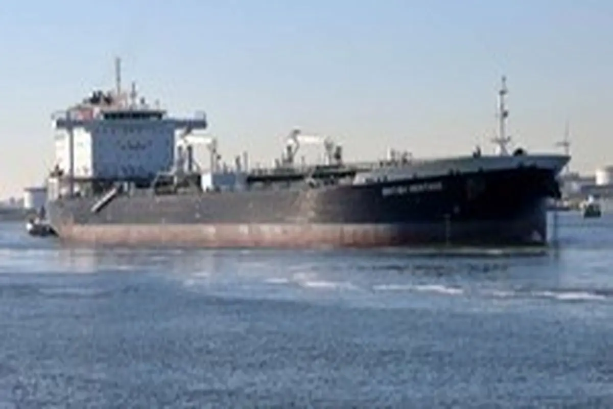 جبل‌الطارق دو افسر دیگر نفتکش حامل نفت ایران را بازداشت کرد