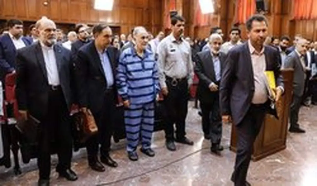 «بالش» در دادگاه قتل میترا استاد چه می‌کند؟ / عکس