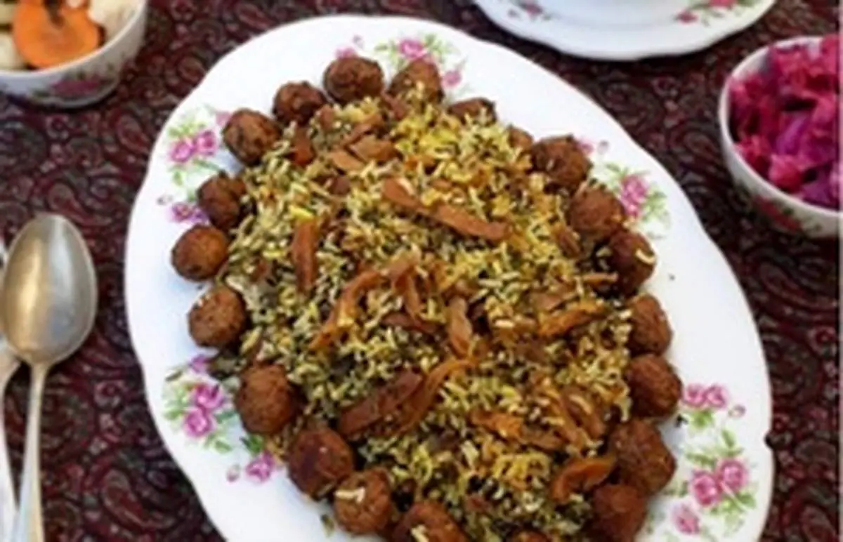 خوشمزه‌ترین طرز تهیه کلم پلو را یاد بگیرید
