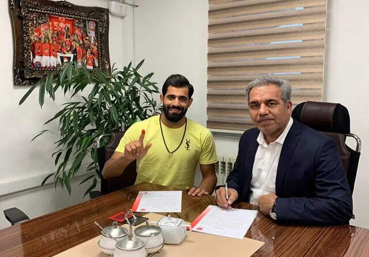 کنعانیزادگان با پرسپولیس دو ساله بست