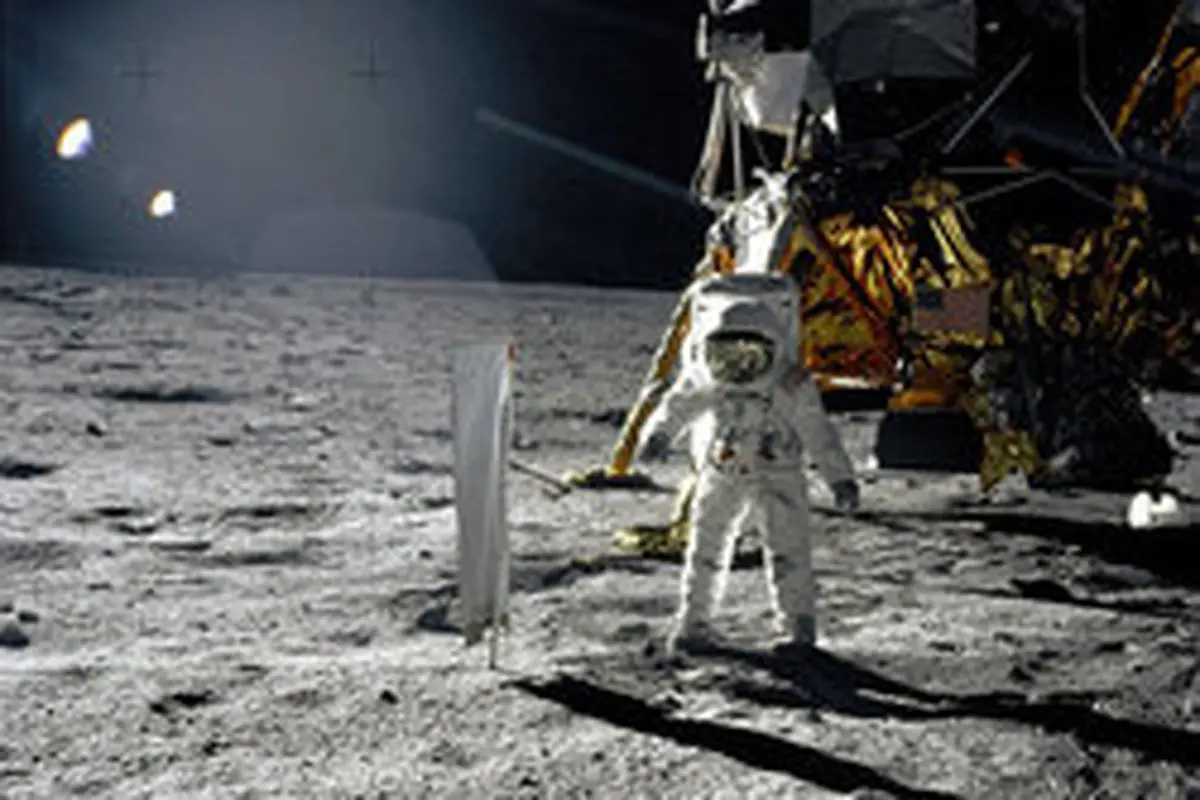 انتشار مصاحبه کم‌سابقه با اولین ماه‌نوردان برای نخستین‌بار
