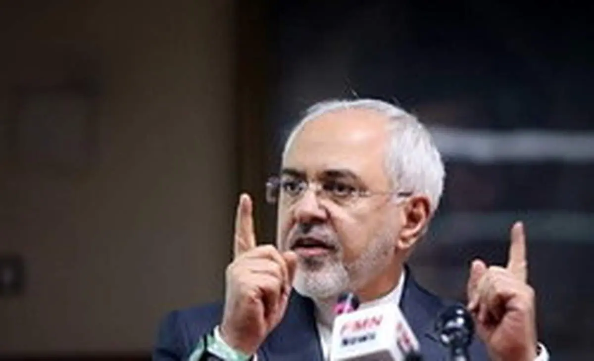 ظریف: توقیف نفتکش حامل نفت ایران، دزدی دریایی است
