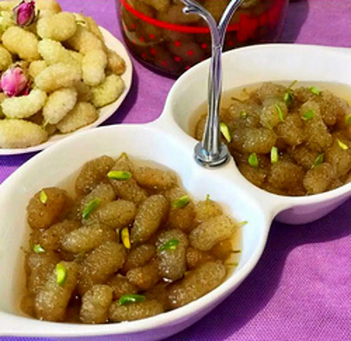 
طرز تهیه مربا توت سفید