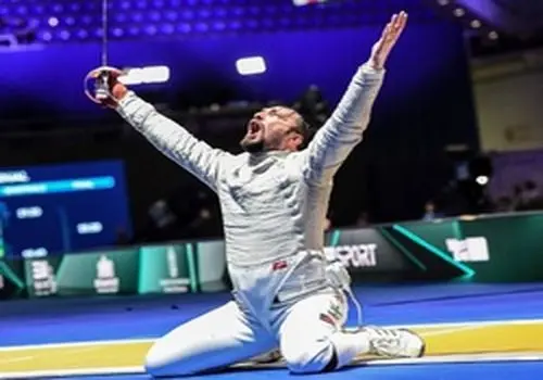 حمله عابدینی به خداداد عزیزی/در عمرت کلا 2 بار دریبل زده‌ای!