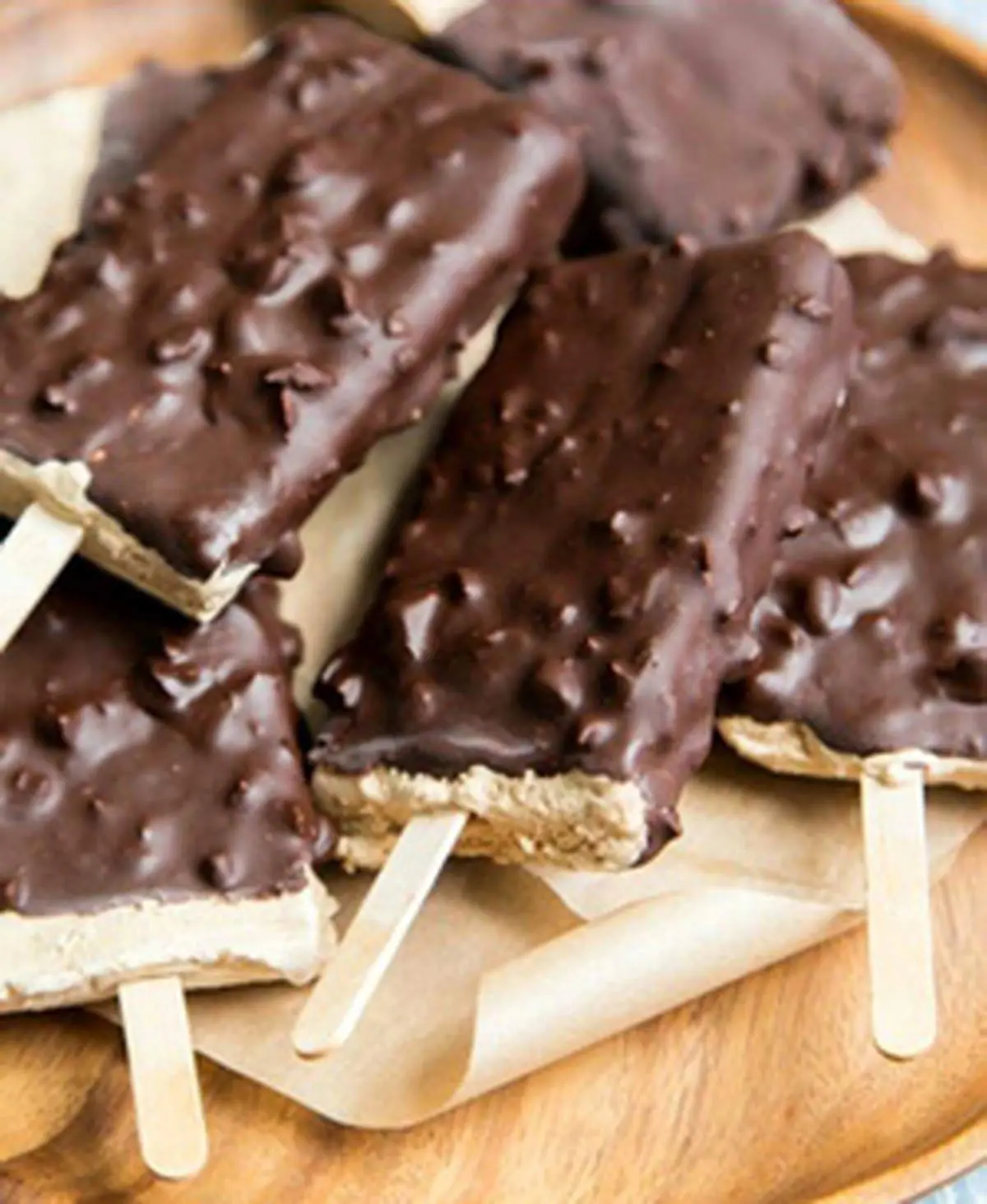 بستنی کیم با روکش شکلاتی را در خانه درست کنید