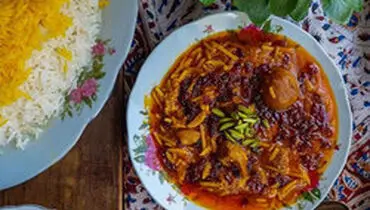 طرز پخت خورش خلال بادام کرمانشاهی