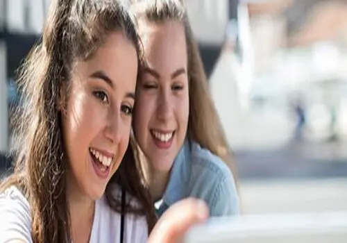 فرزندان خود را قربانی حرف دیگران نکنید!