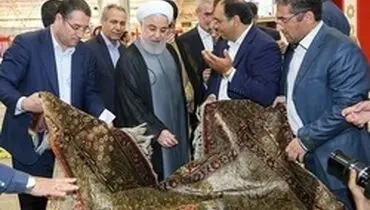 عکسی از رئیس جمهور در نمایشگاه فرش دستباف تبریز