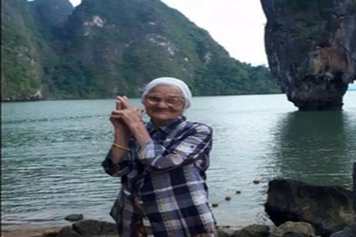 سفر مادربزرگ ۹۰ ساله به دور جهان