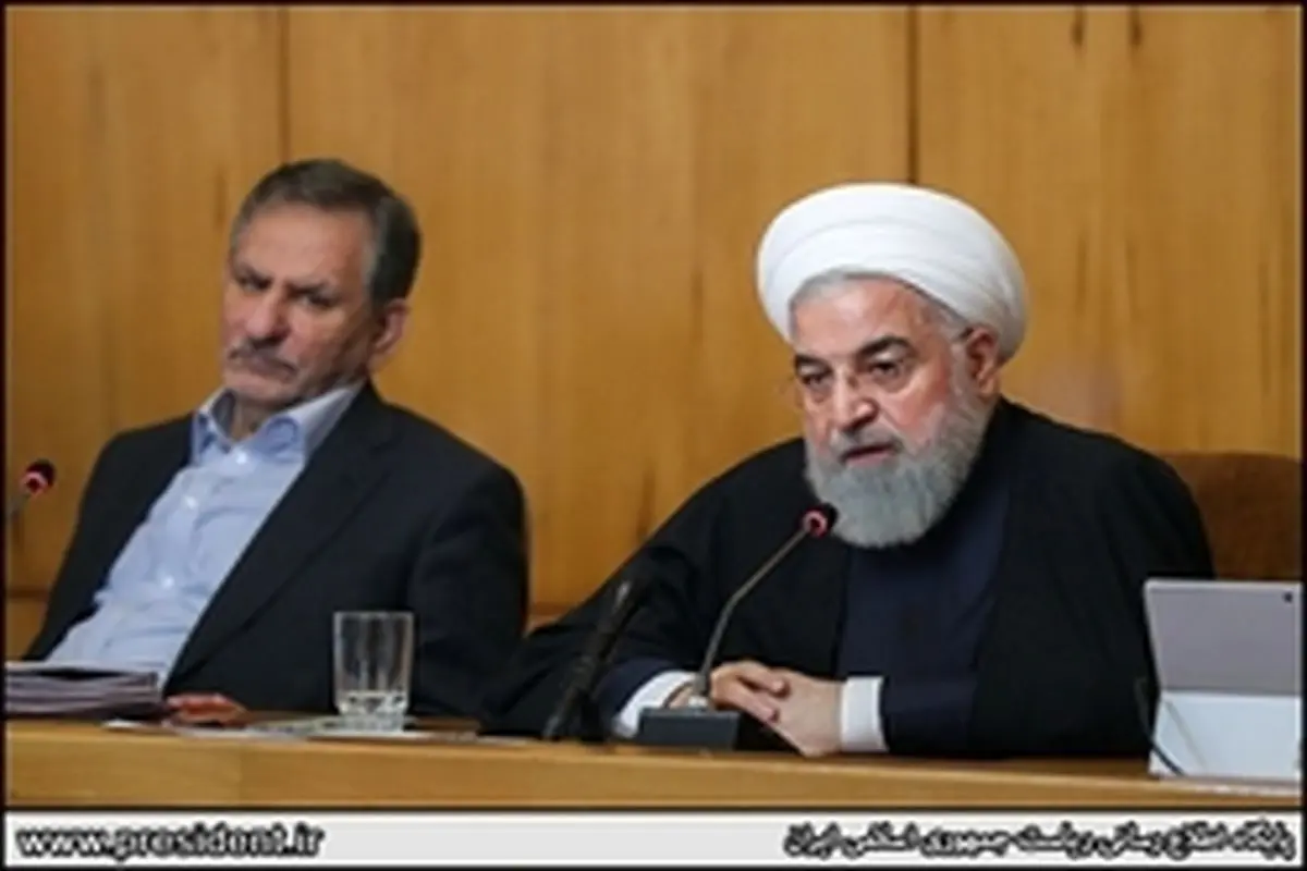 روحانی: حاضر نیستیم به اسم مذاکره کنار میز تسلیم بنشینیم