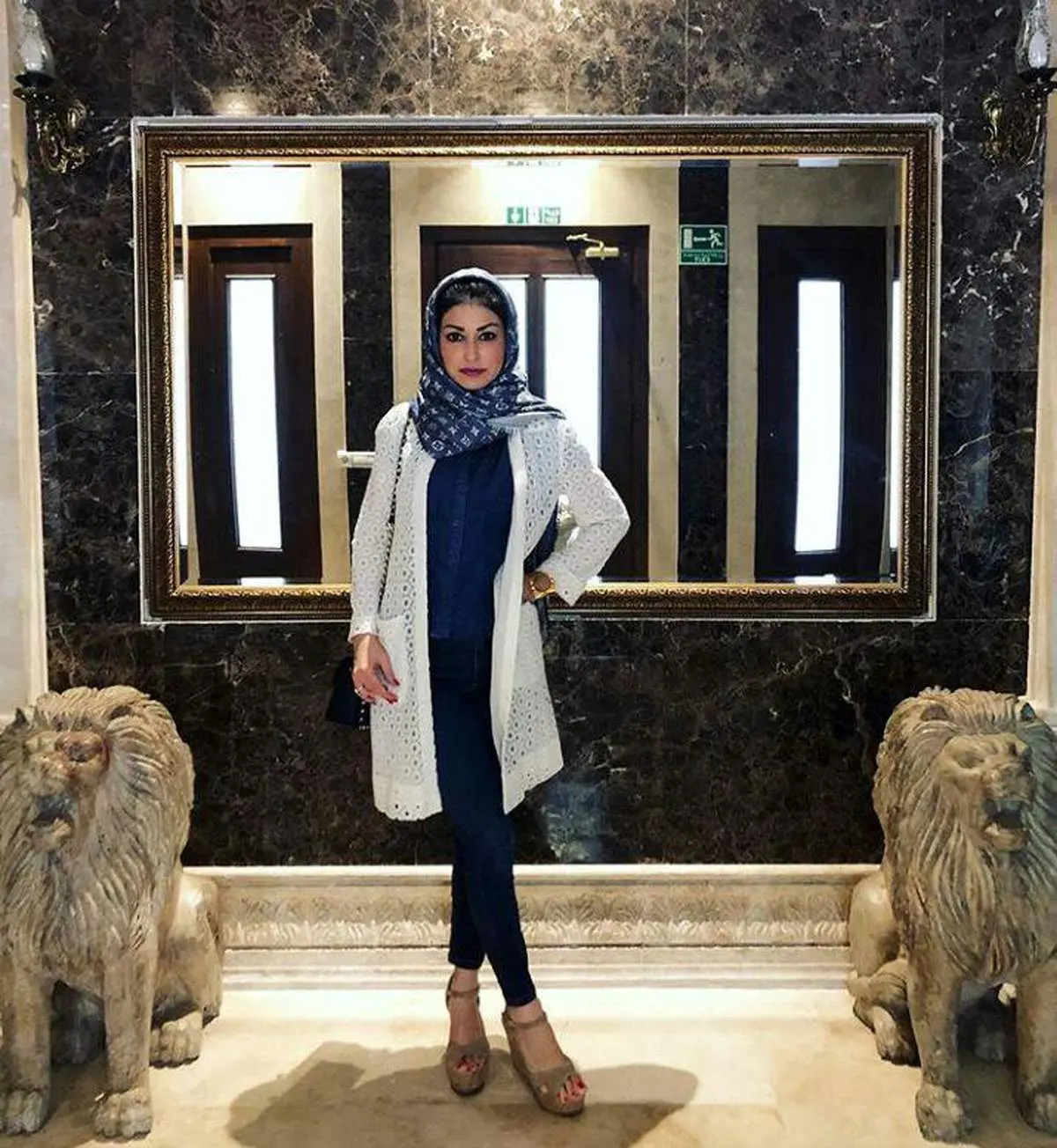 تصویری باحجاب از همسر استراماچونی
