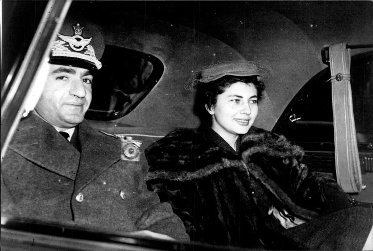 چرا ثریا، همسر دوم شاه مجبور به جدایی شد؟ + تصاویر