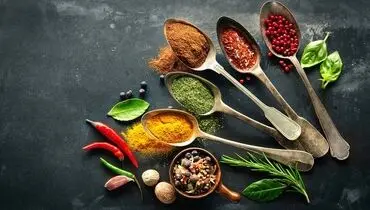 چاشنی‌ های خوش عطر و طعمی که وزنتان را کم می‌ کنند + لیست ادویه‌ های چربی سوز