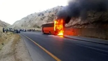 اتوبوس حامل ۴۰ دانشجوی دختر در تفت آتش گرفت