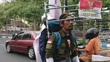 علت عجیب عقبکی راه رفتن مرد جوان