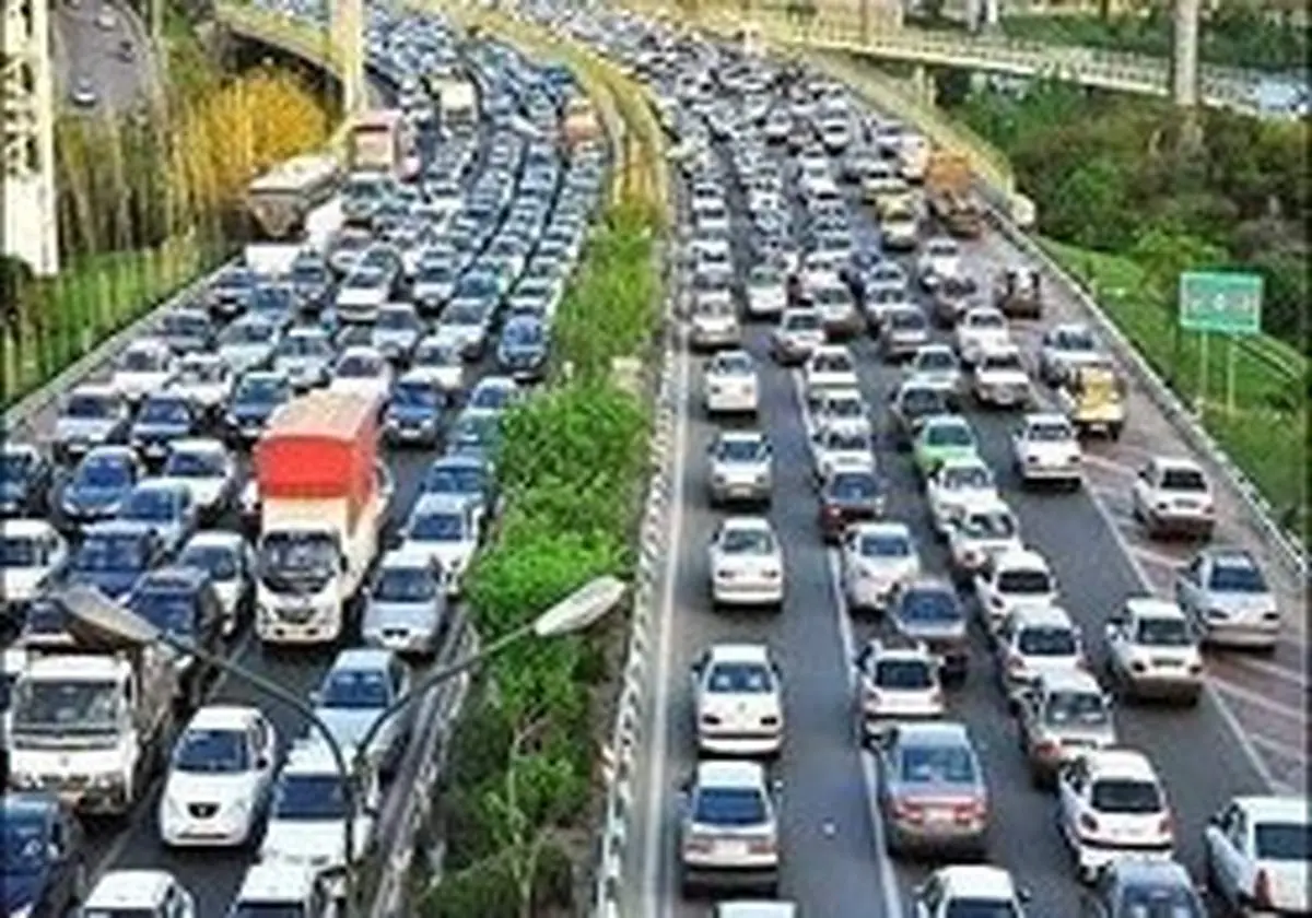 بار ترافیکی سنگین در بزرگراههای تهران