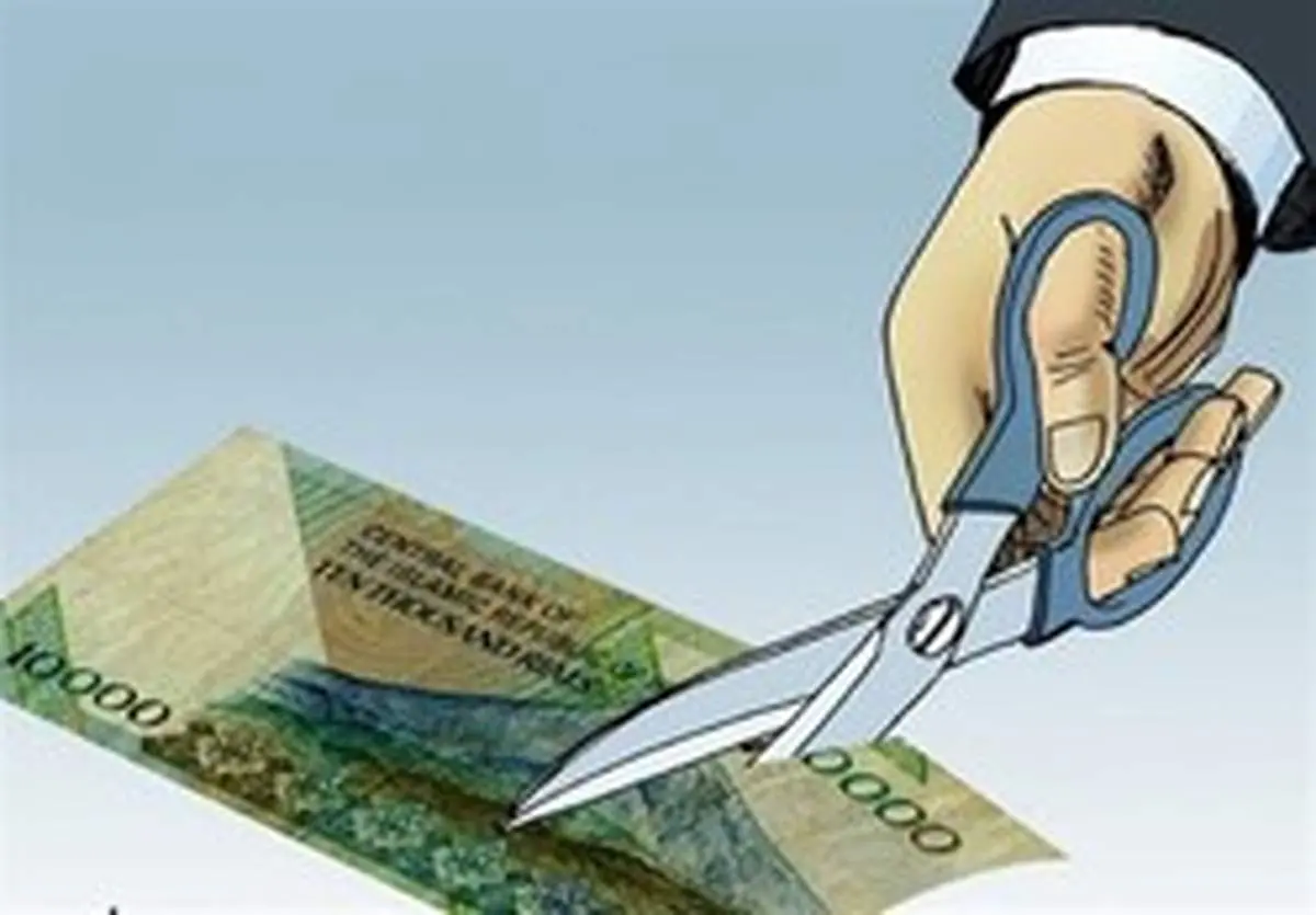 همتی: طی ۴۸ سال اخیر ارزش پول ملی ۳۵۰۰ برابر کاهش داشته است