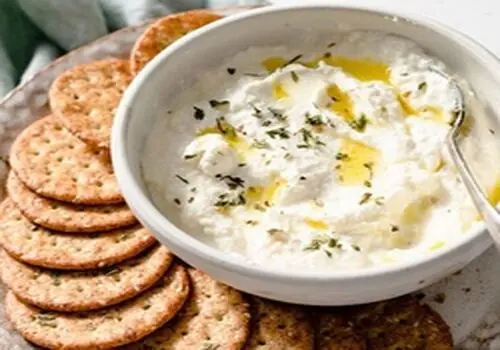 پنیر سفید چه فرقی با پنیر فتا دارد؟
