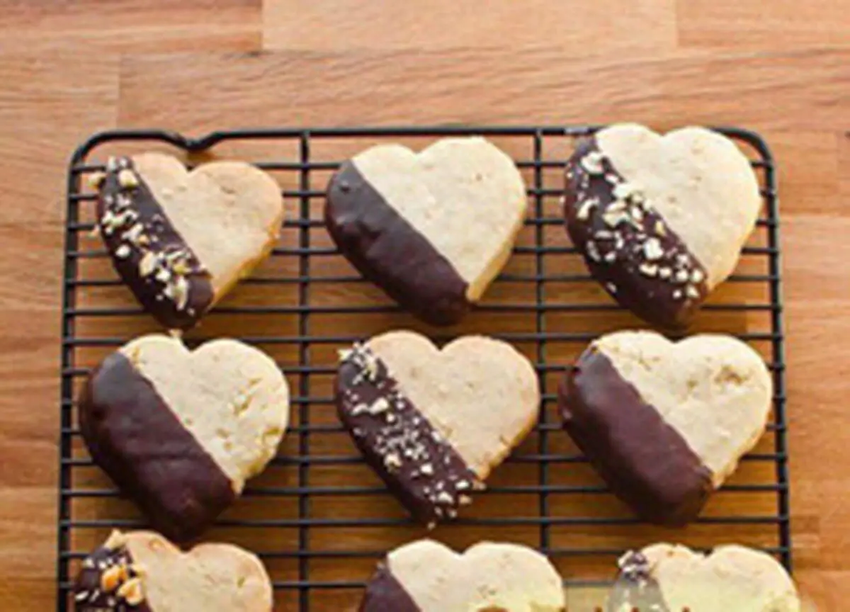  طرز تهیه بیسکوییت با رویه شکلات